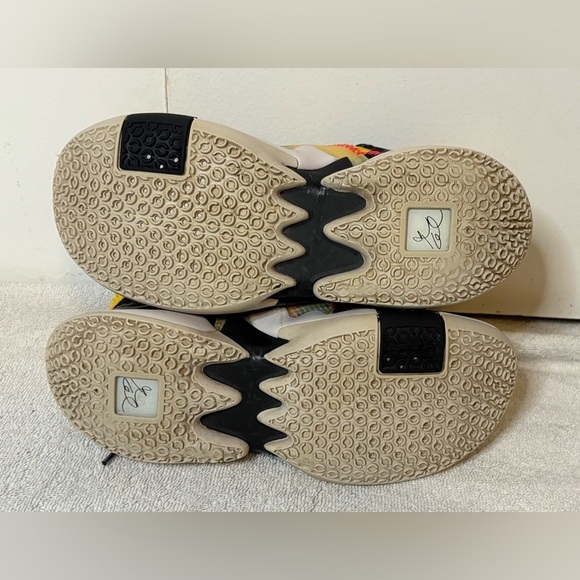 Nike Boys Jordan Why Not Zer0.2 SE CK0494-002 Multicolor Basketball Shoes Sz 4Y - Picture 7 of 8